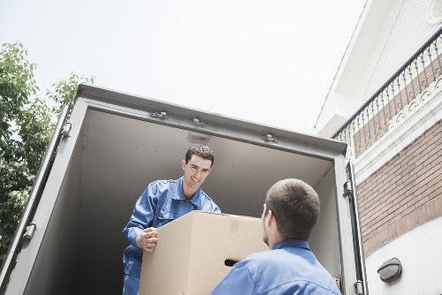 Residential relocation support for a flat move in Reading